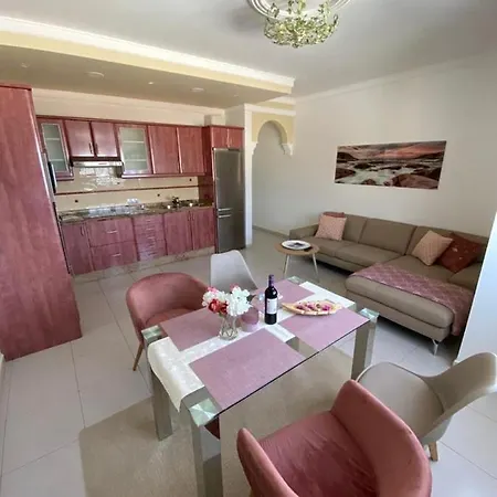 Casa Alejandro Ii *